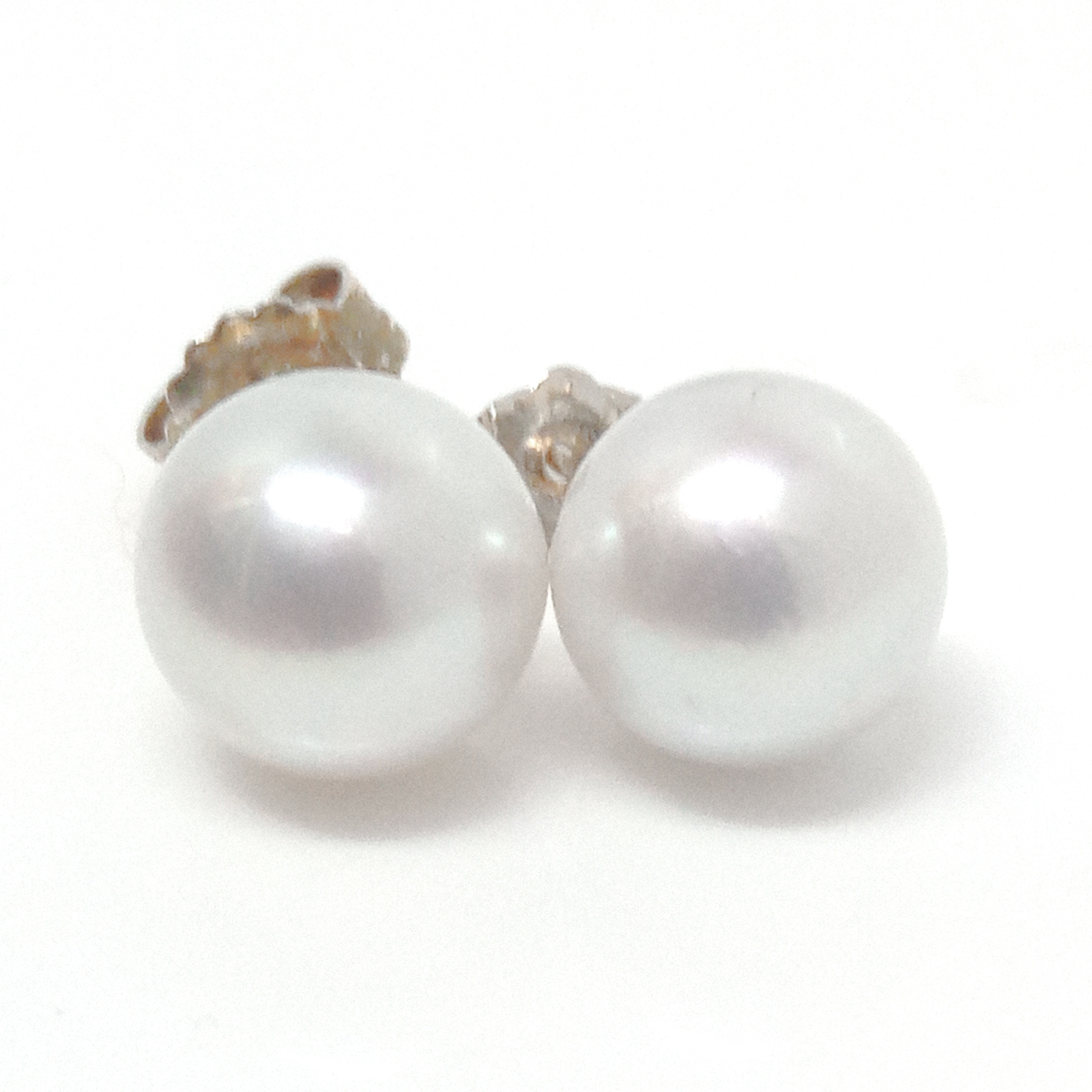 White 9.2mm AAA Round Pearl Stud Earrings